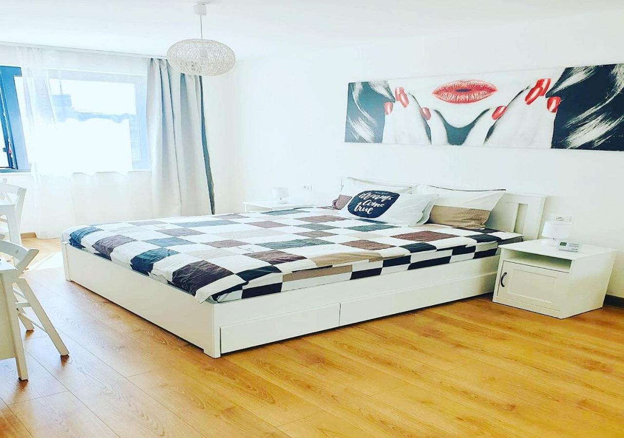 Segovia Apartament 2 Appartement Braşov Buitenkant foto