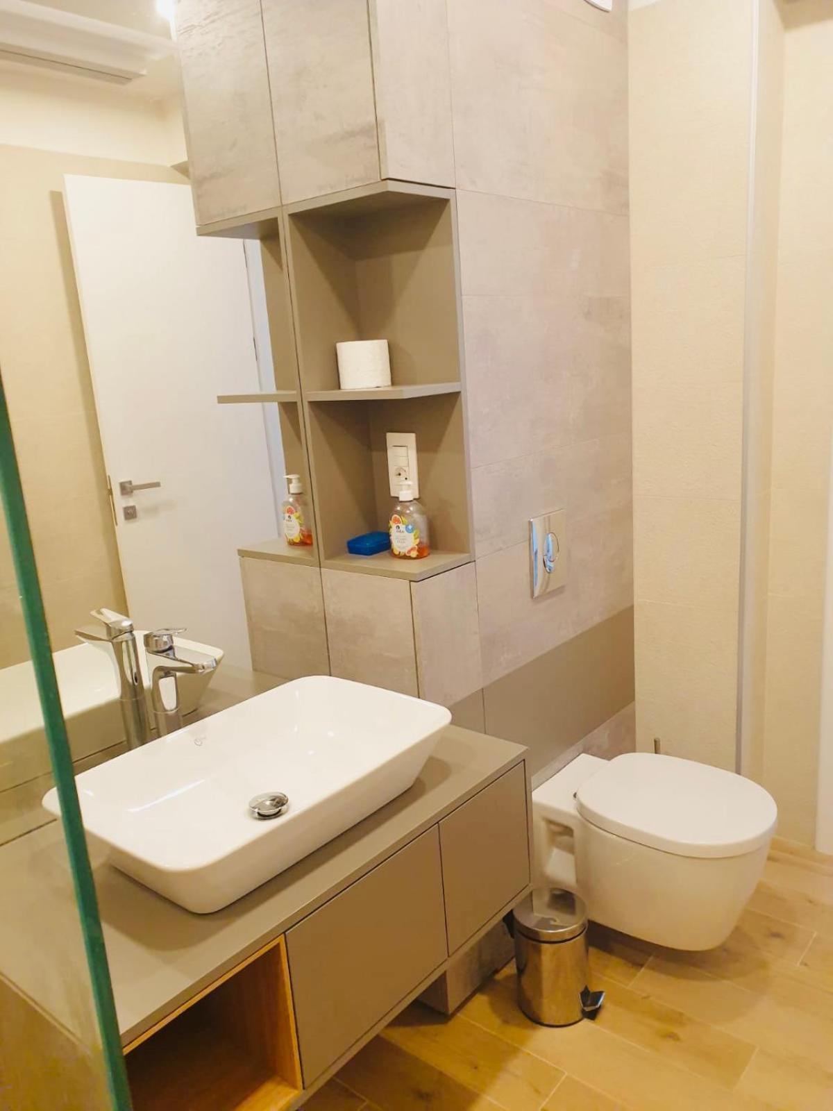 Segovia Apartament 2 Appartement Braşov Buitenkant foto